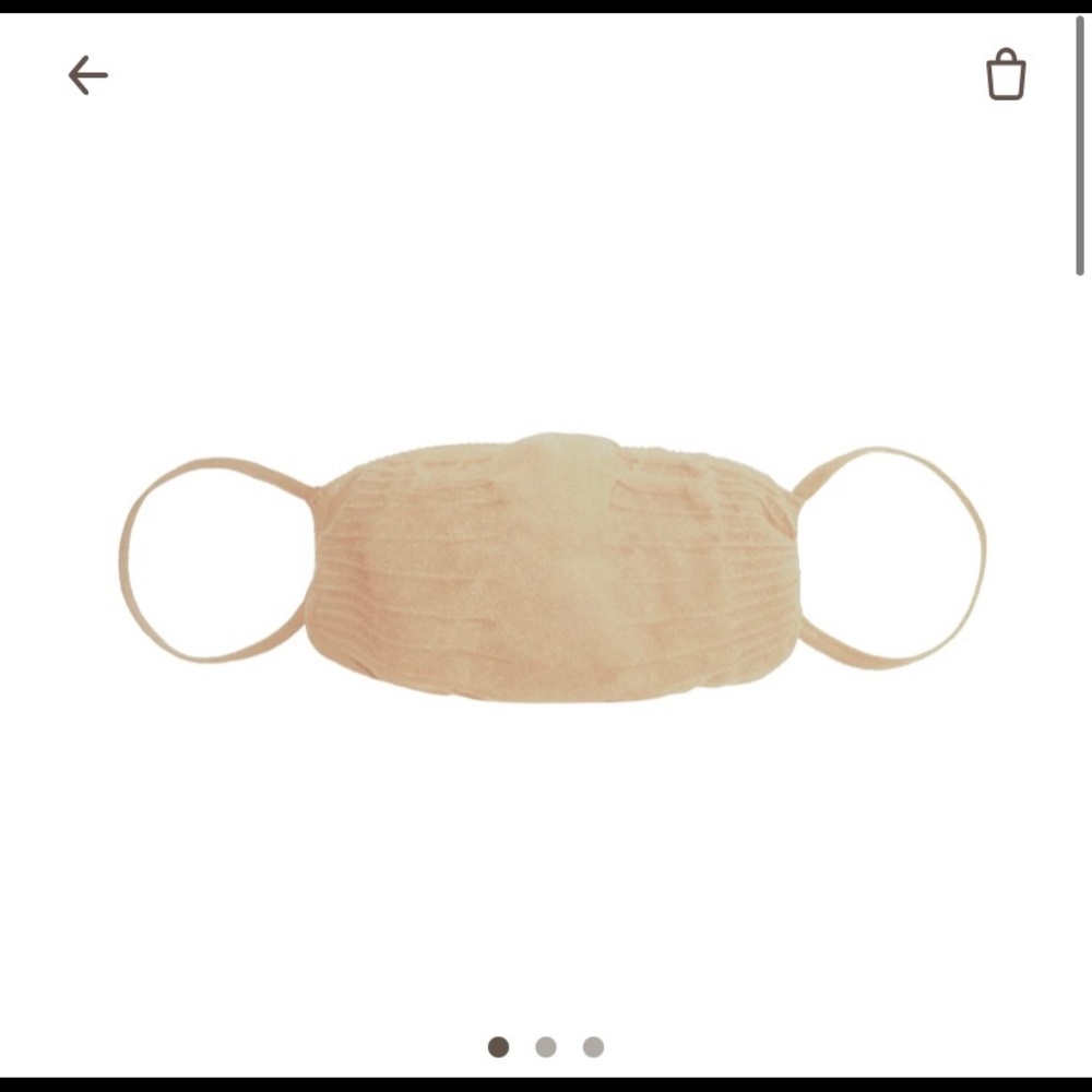 SKIMS face mask